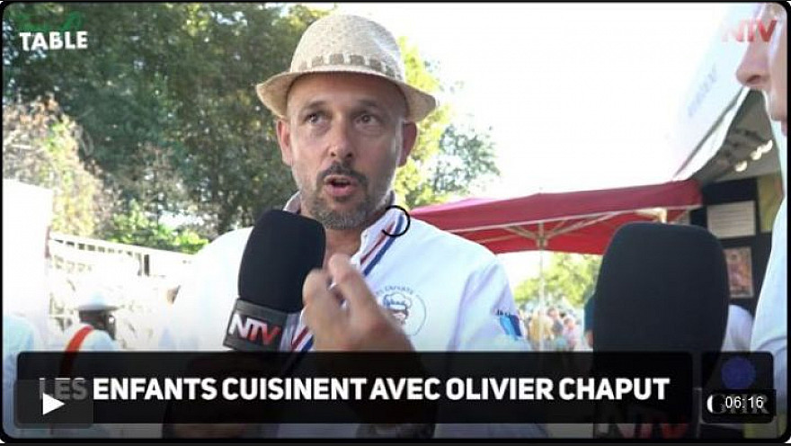 TV Locale NTV Paris - Les enfants cuisinent avec Olivier Chaput au 'Village International de la Gastronomie'